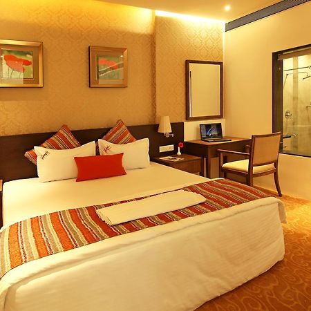 Hotel Preeti Executive Satara Extérieur photo