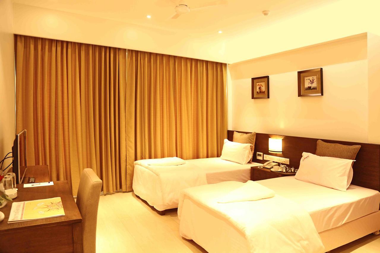 Hotel Preeti Executive Satara Extérieur photo